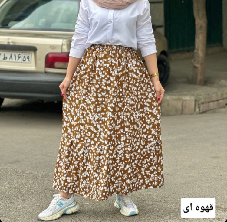 دامن گلدار بهاری